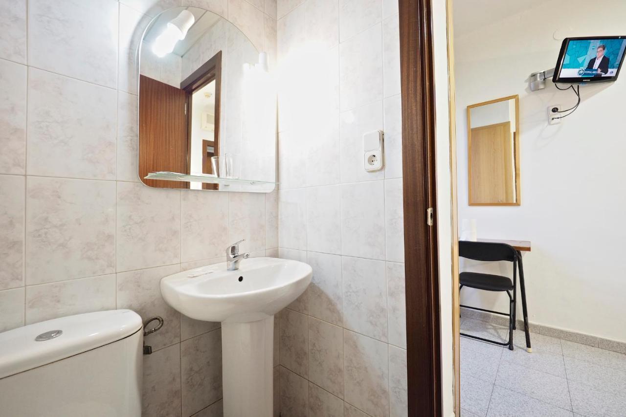 Hostal Ballestero Барселона Екстер'єр фото