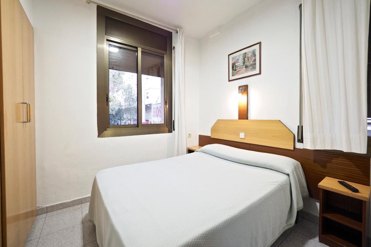 Hostal Ballestero Барселона Екстер'єр фото