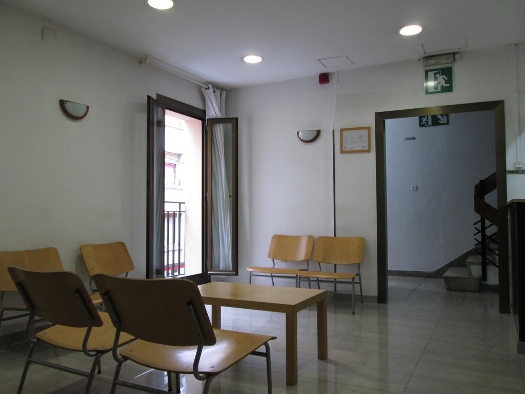 Hostal Ballestero Барселона Екстер'єр фото